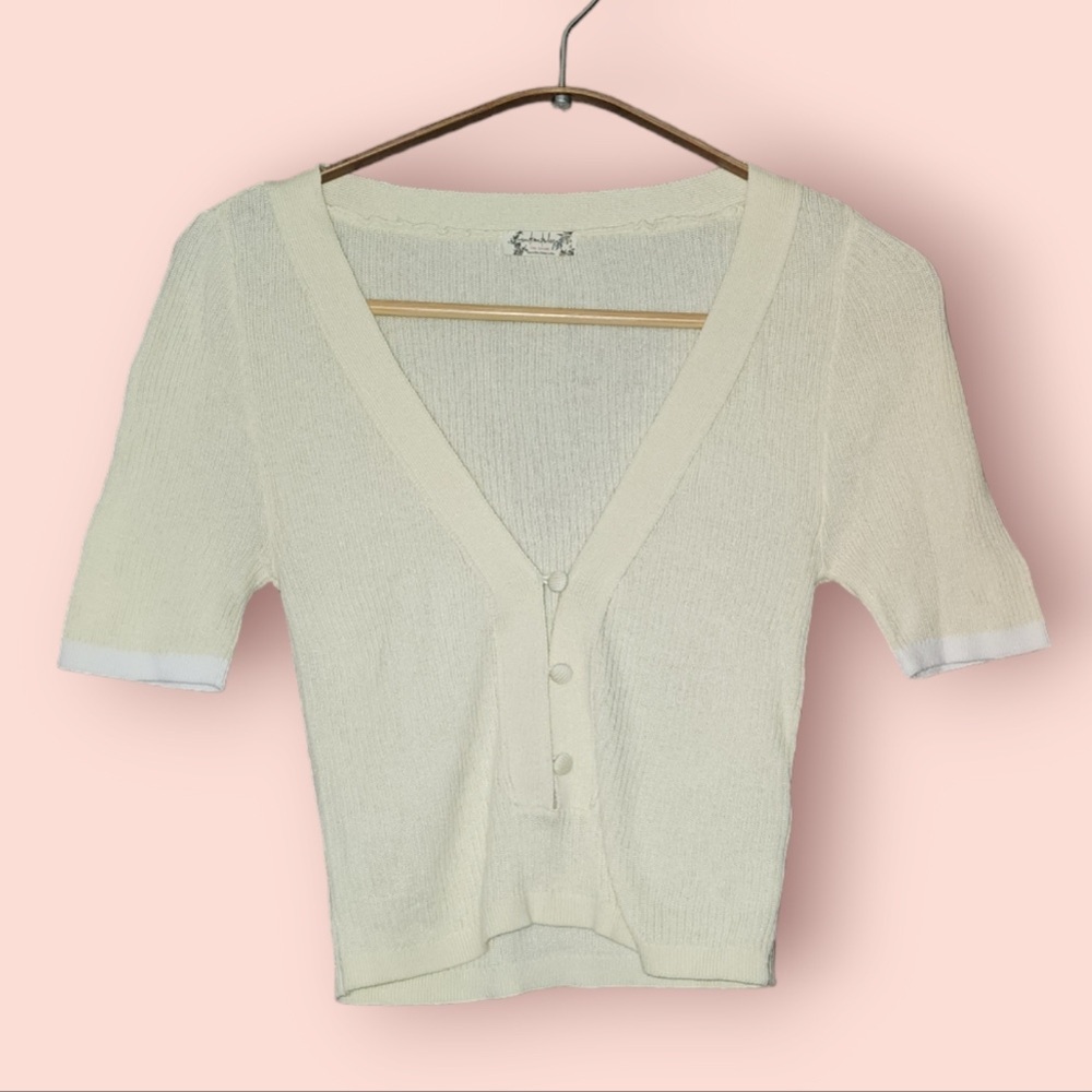 Elegant Cream Knit Cardigan